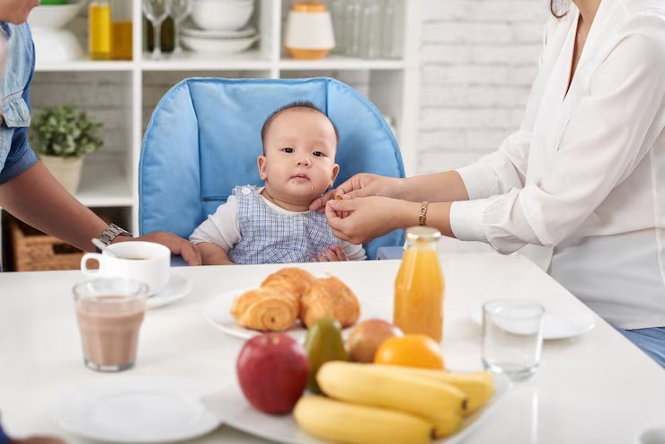 kenapa bayi rewel, kebiasaan orang tua yang bikin bayi tidak nyaman, bayi tidak suka diseka, bayi tidak suka dimandikan, tips mengatasi bayi menangis, hal yang membuat bayi marah